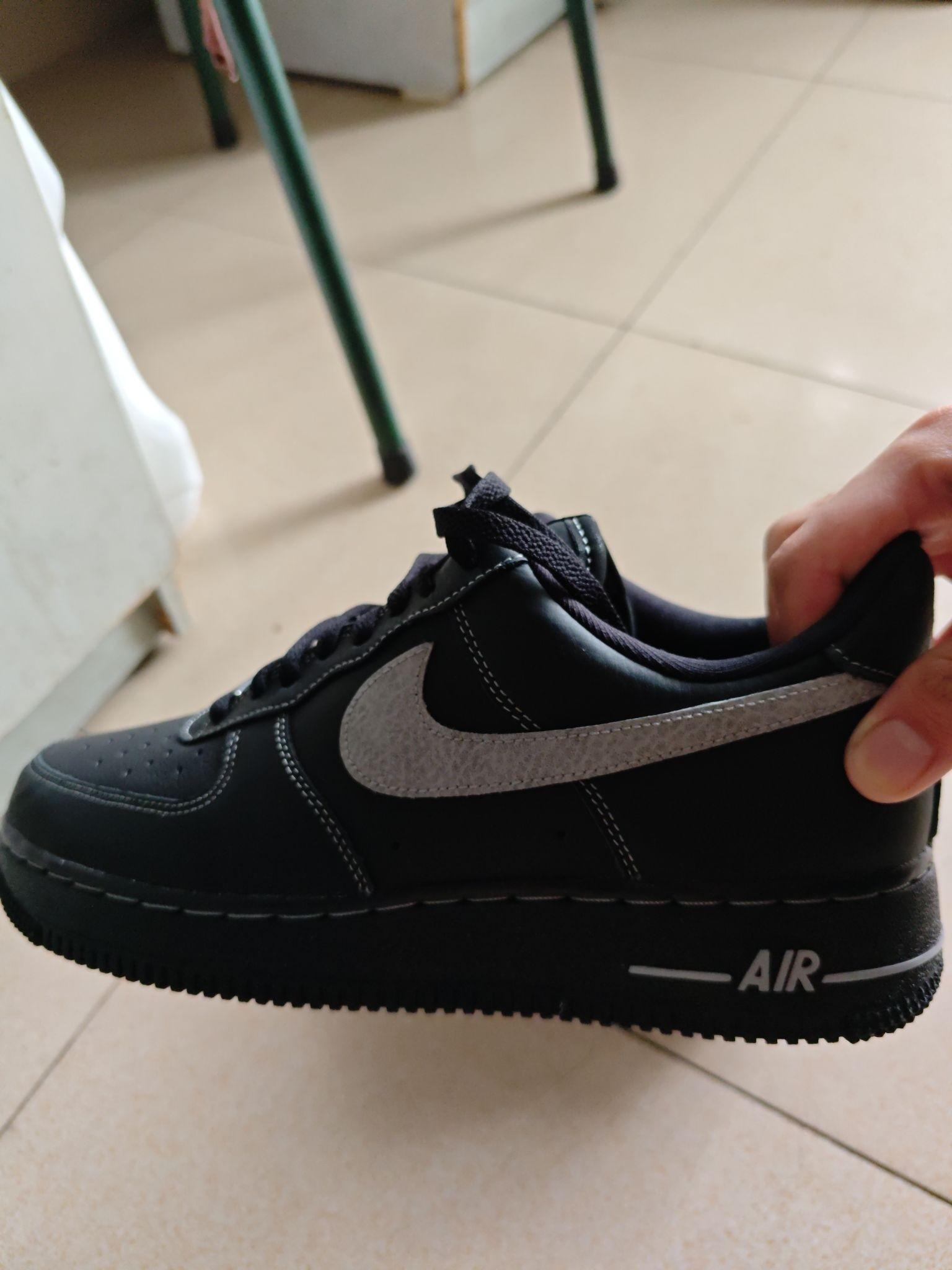 Nike Air Force 1 '07 LV8黑灰